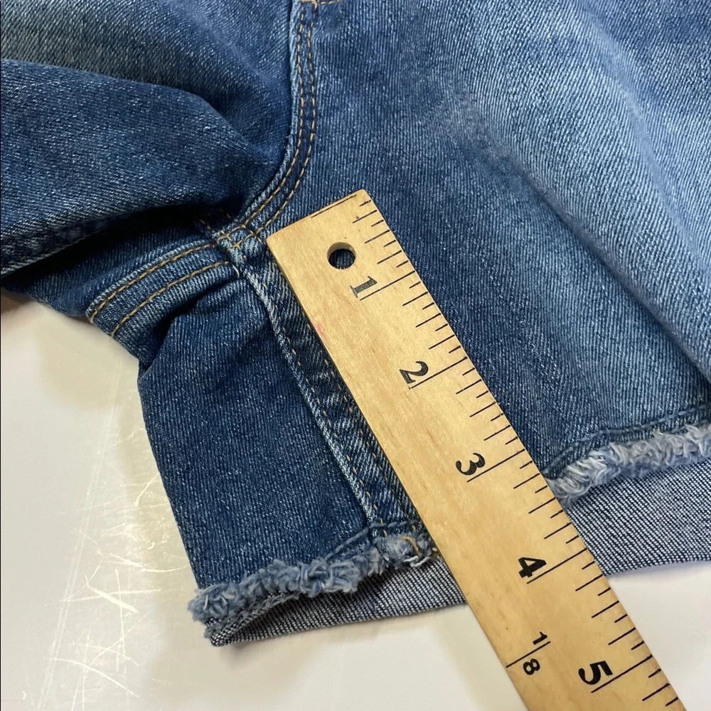 Gap Girls Frayed Hem Adjustable Waistband Embroidered Jean Short Size 10 - Picture 6 of 8